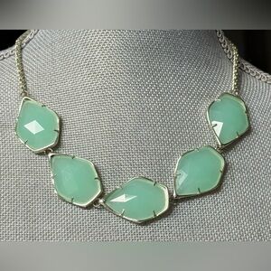 Kendra Scott Vintage Connelly Gold Statement Necklace in Chalcedony